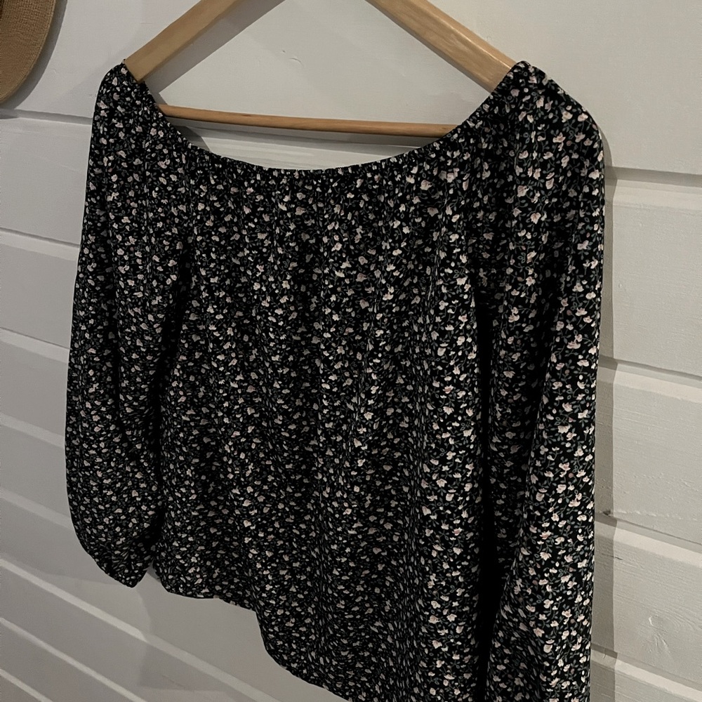 *SOLD* Shein off the shoulder floral blouse